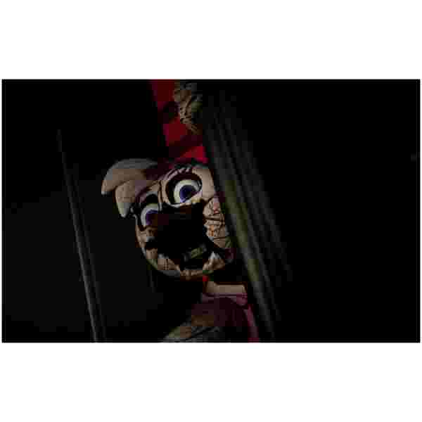 Five Nights at Freddy's: Security Breach (Playstation 5) - Image 3